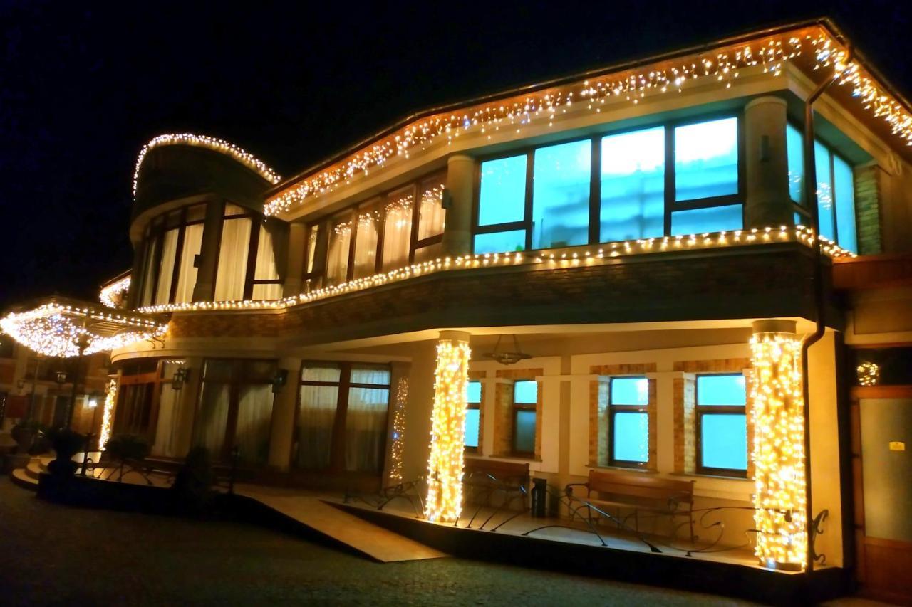 Charda Hotel อุชโฮรอด ภายนอก รูปภาพ